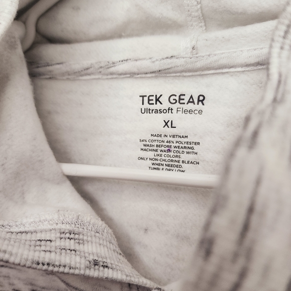 Tek Gear fleece hoody NWOT - Picture 2 of 3